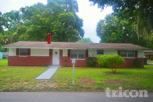 Building Photo - 5601 N 16th St