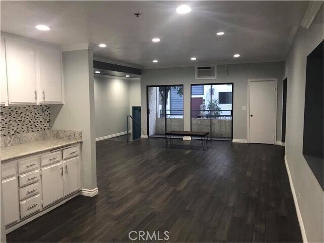 Foto principal - 720-724 W 4th St