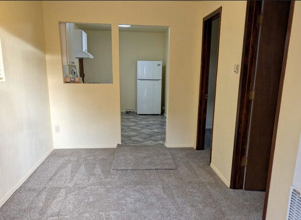 Sala de estar - 2416 N Main St