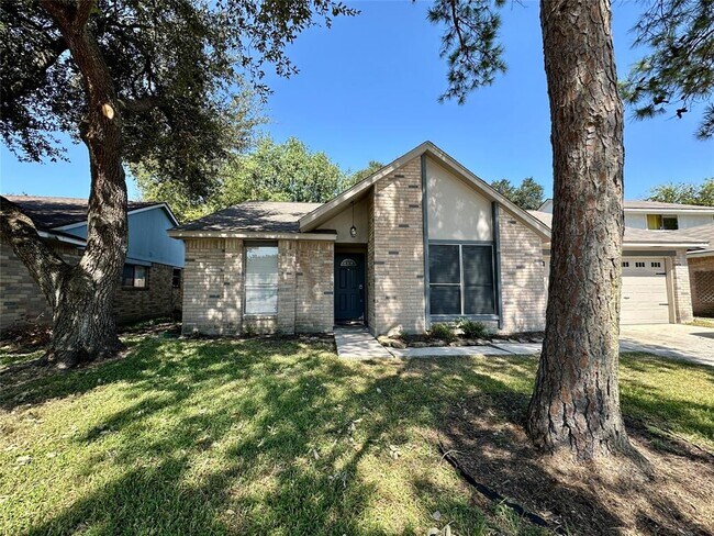 Foto del edificio - 12006 Fork Creek Dr