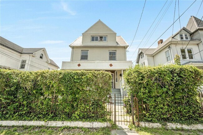 Building Photo - 134 S 9th Ave