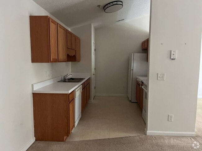 Building Photo - 901 Hanahan Ct
