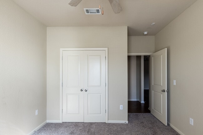 Foto del edificio - Villas at Colt Run Apartments
