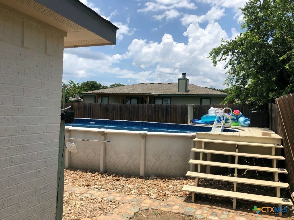 Foto del edificio - 1116 Katelyn Cir