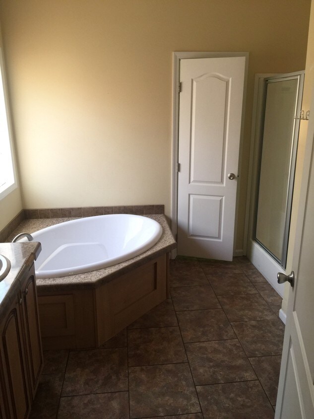 Primary Photo - 7603 County Rd 365 E