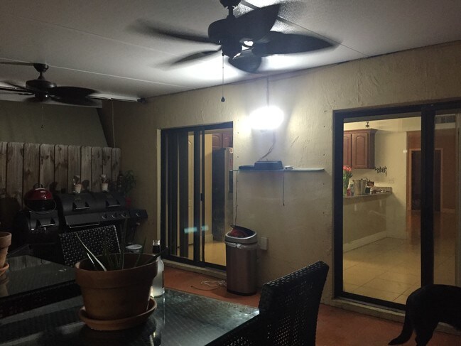 Foto del edificio - 11115 W Okeechobee Rd