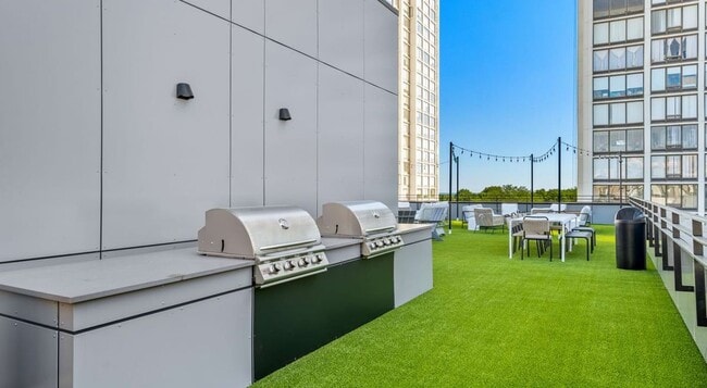 Foto del edificio - 5440 N Sheridan Rd