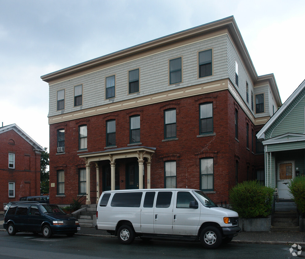 Building Photo - Reviviendo Family Housing