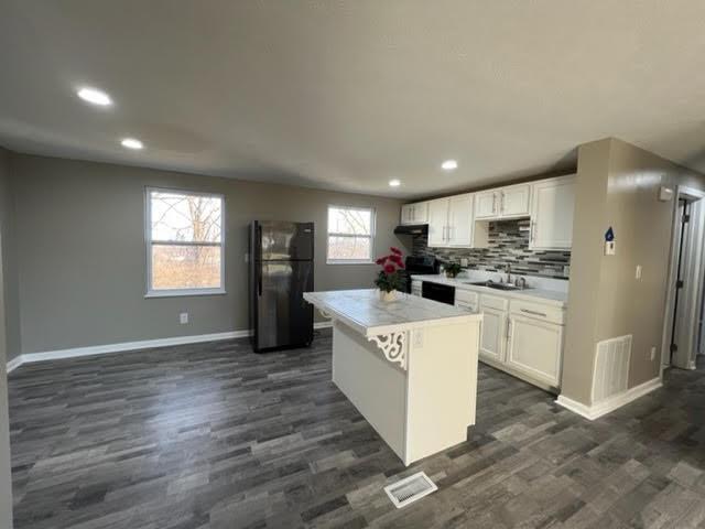 Building Photo - 781 Illini Dr