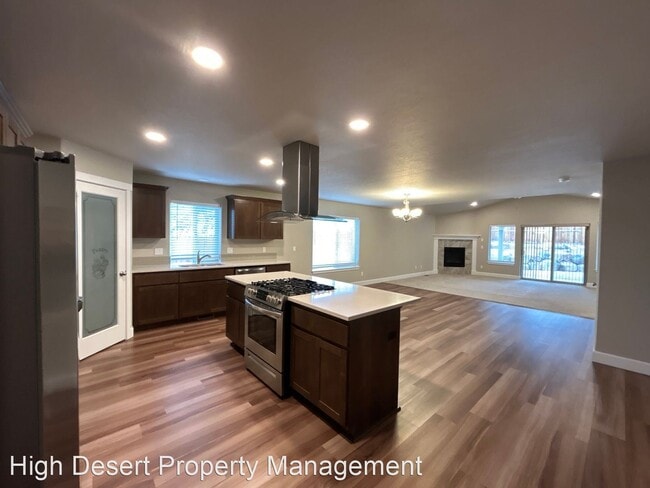 Building Photo - 3 br, 2 bath House - 2534 SW Newberry Loop