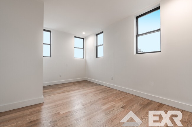 Building Photo - 406 Cornelia St