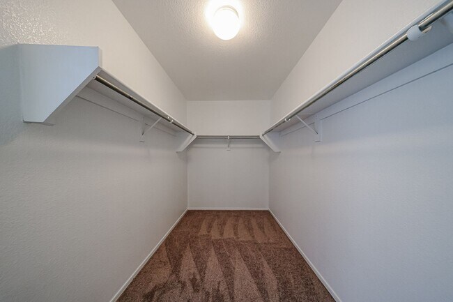 Foto del edificio - Welcome to this charming 3 bedroom, 2.5 ba...