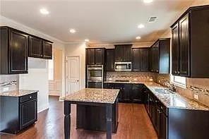Building Photo - 570 Eldridge Dr