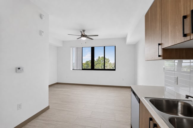 Building Photo - Perrine Village II