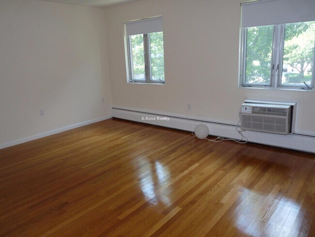 Foto del edificio - 999 Harvard St