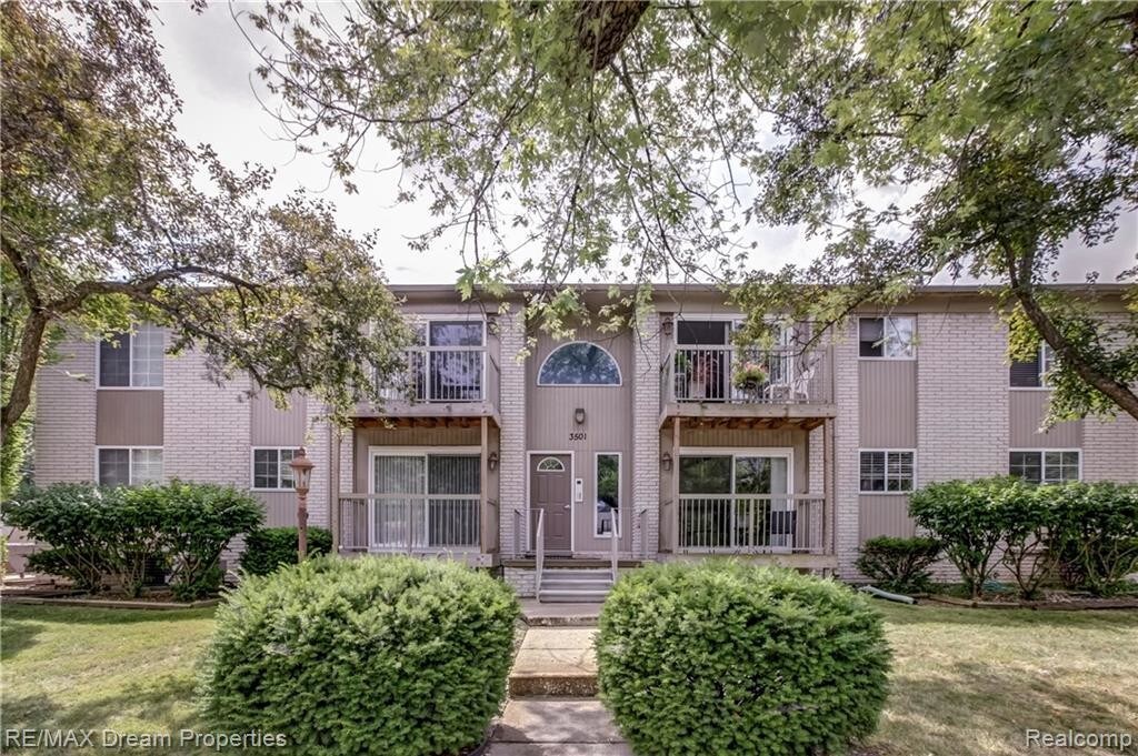 Foto principal - 3501 W 14 Mile Rd