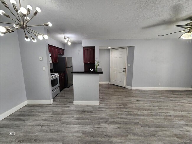 Foto del edificio - 2736 S University Dr