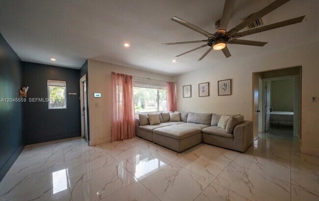 Foto del edificio - 7304 McKinley St
