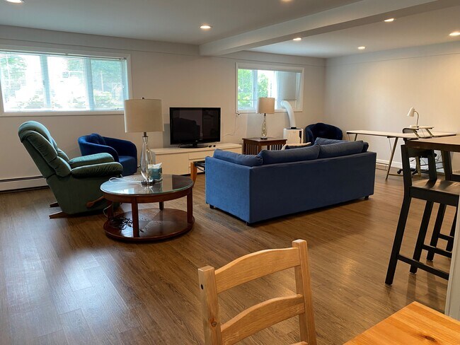 Living Room - 147 S Curtis St