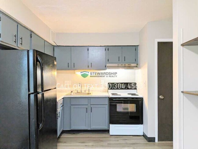 Foto del edificio - 234 Engadine Ct