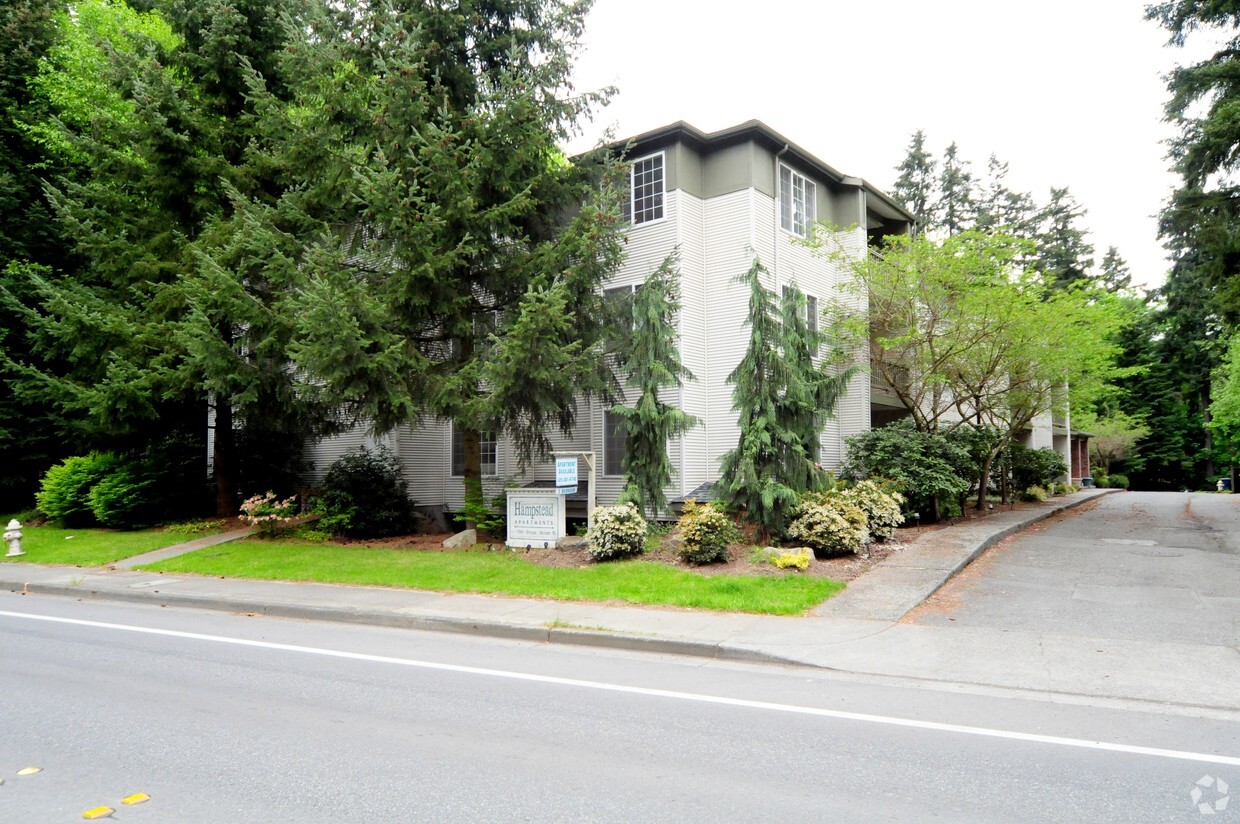 Primary Photo - Hampstead Apartments