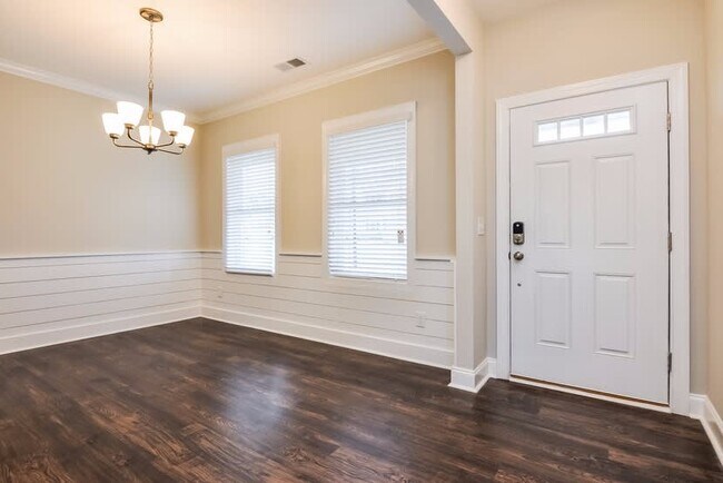 Building Photo - 51 Iroquois Ct