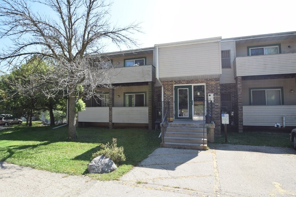 Primary Photo - 2309 Columbus Ln