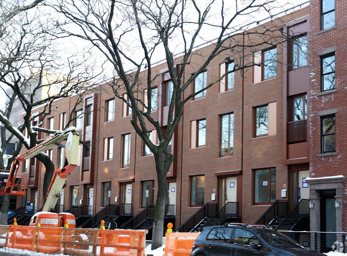 Primary Photo - 292-298 Sackett St