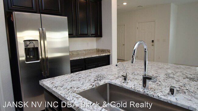Building Photo - 4 br, 2.5 bath House - 6932 Noah Raven St