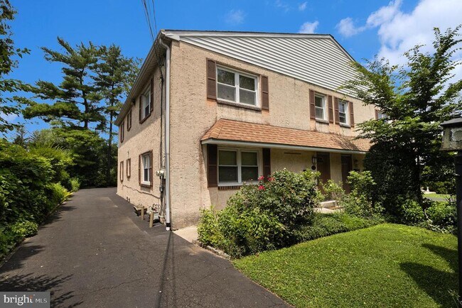 Foto del edificio - 805 Wyndmoor Ave