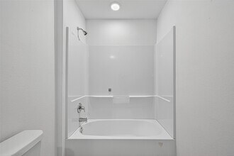 Building Photo - 27130 Breakaway Ln