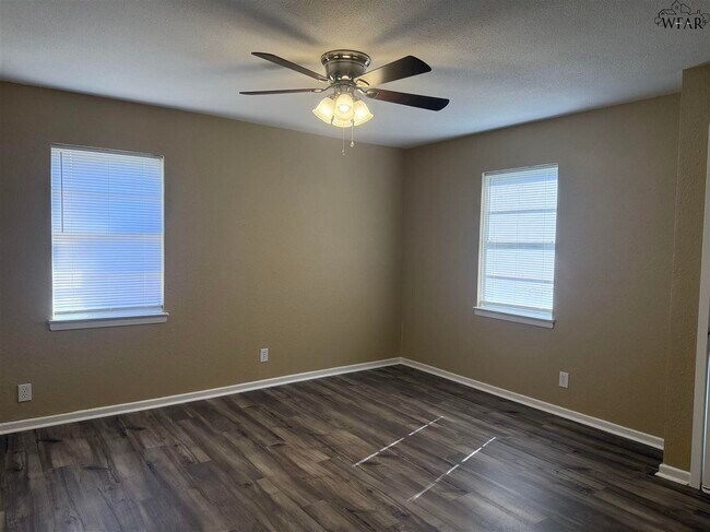 Foto del edificio - 1505 Covington St