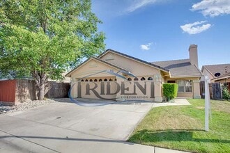 Building Photo - 2305 Summerfield Ct