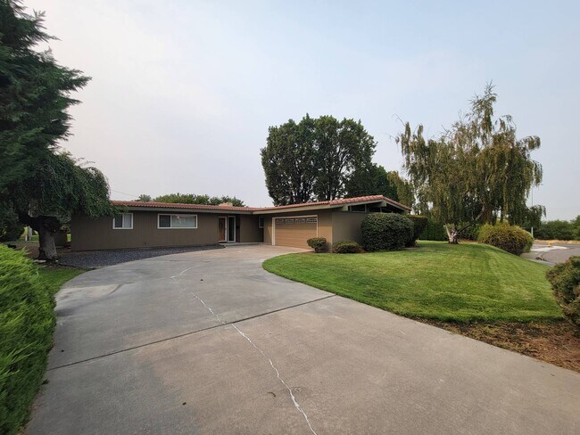 Foto del edificio - 305 N Quincy Pl