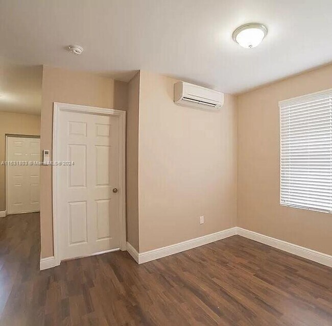 Foto del edificio - 1752 NW 1st St