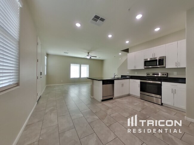 Building Photo - 28967 N 124th Glen