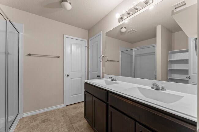 Building Photo - 18002 Sonora Brook Ln