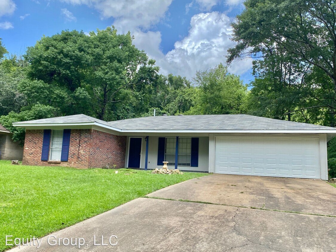 Foto principal - 3 br, 2 bath House - 2566 Crestleigh Manor