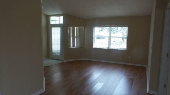 Building Photo - 1168 Southwinds Dr
