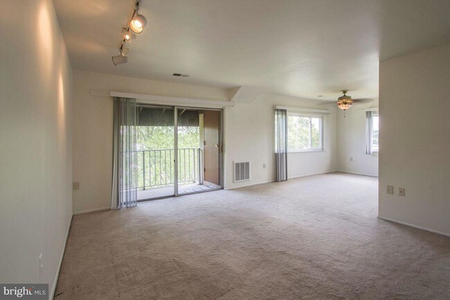 Building Photo - 357 Gatewater Ct