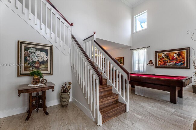 Building Photo - 1055 Cedar Falls Dr