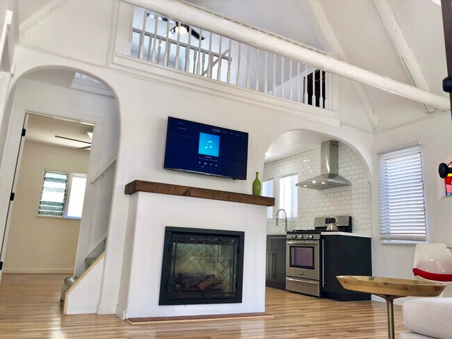 Open floor plan - 3373 30th St