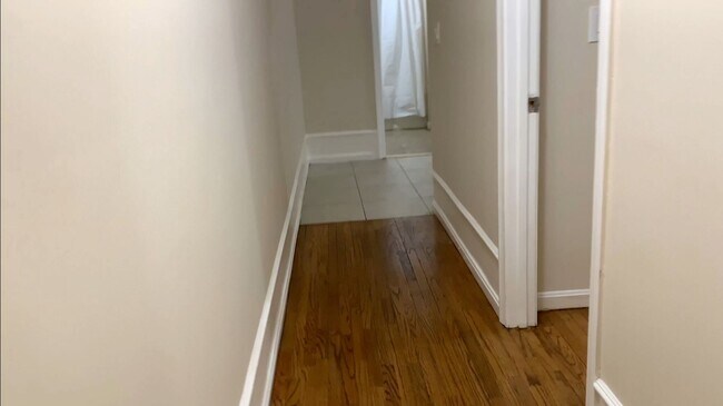 Foto del edificio - HOT SOUTH END LISTING!!!!!!!