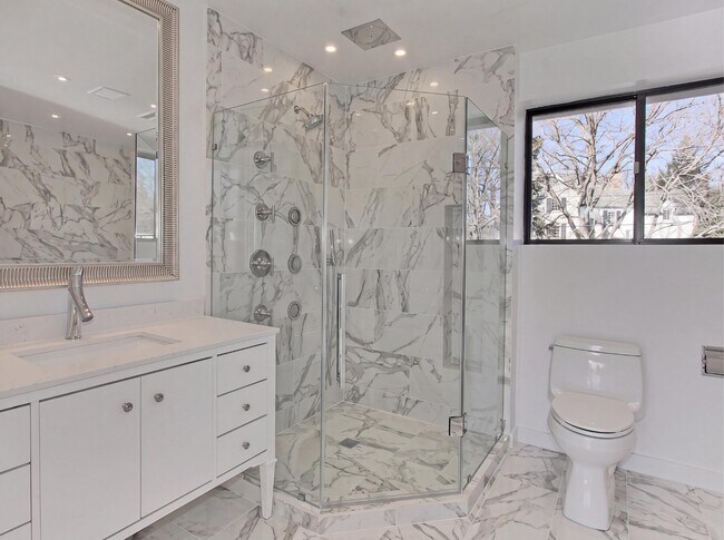 Foto del edificio - 4770 Dexter St NW
