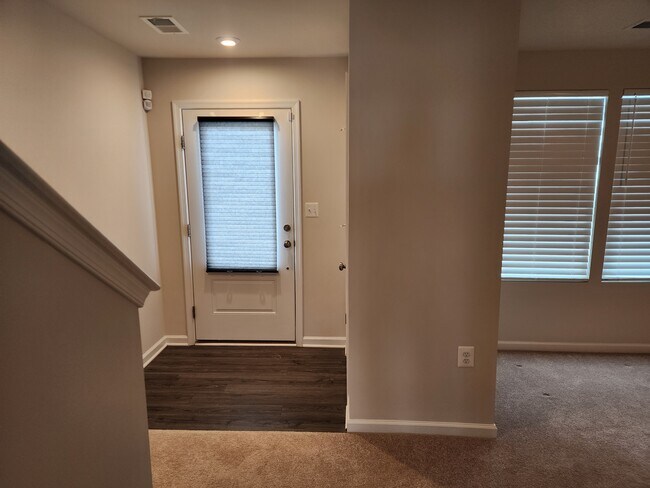 Foto del edificio - 183 Presidents Pointe Ave