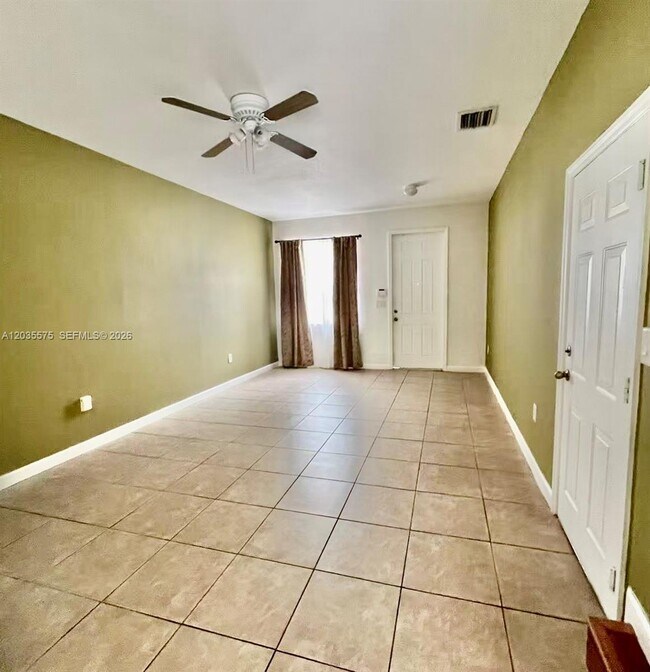 Foto del edificio - 12842 SW 135th St