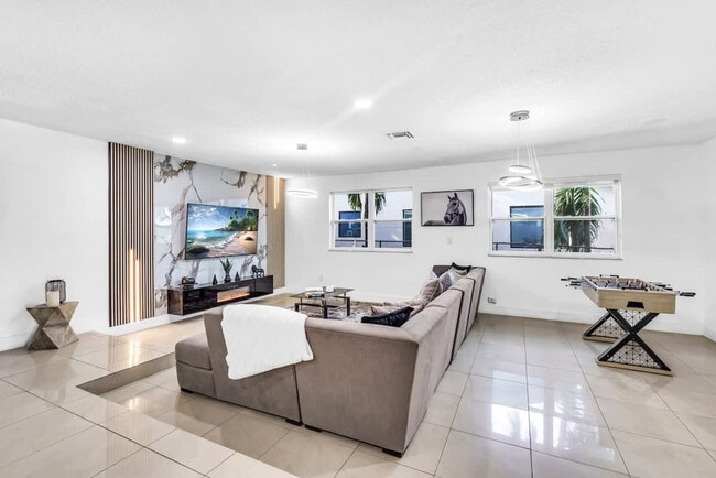 Foto del edificio - 18725 NE 18th Ave