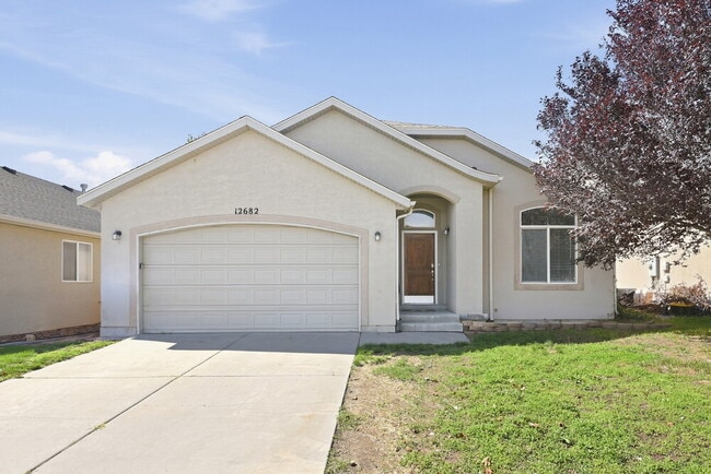 Building Photo - 12682 Diamondback Dr