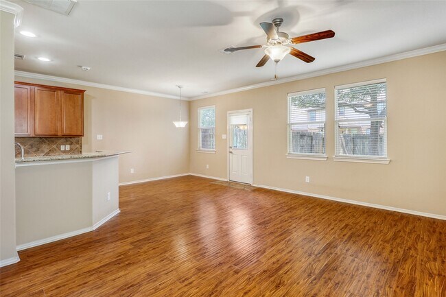 Foto del edificio - 24558 Folkstone Cir