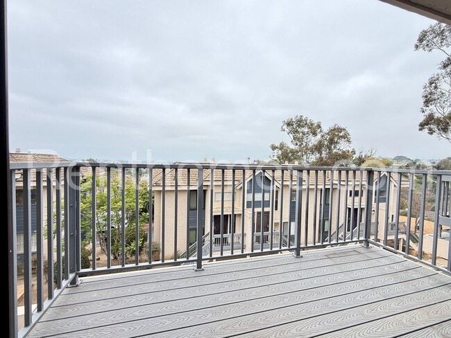 Building Photo - Bay Ho, 3745-C Balboa Terr, Pano Bay/Ocean Views, Remodeled, 2 Car Garage!